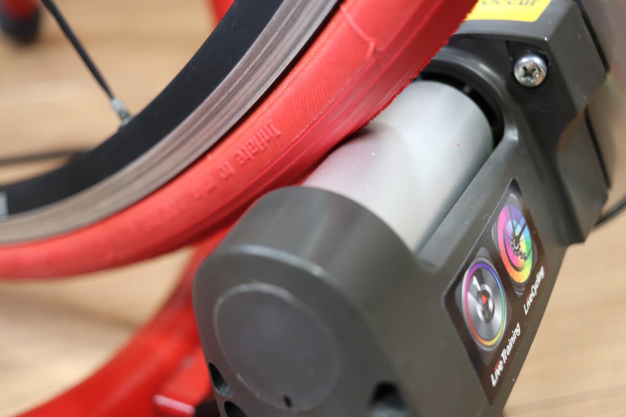 レビュー】ビットリア ZAFFIRO PRO ホームトレーナー｜ローラー台専用の摩擦対策タイヤ | サラピエの自転車さんぽ