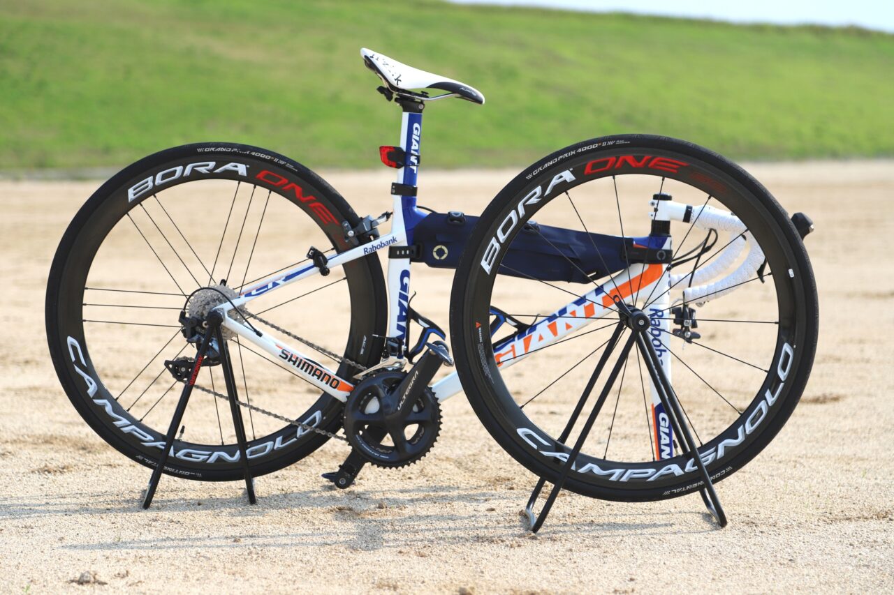 レビュー】カンパニョーロ BORA ONE50 「ハイエンドモデル、コスパは悪いけどカッコ良い」 | サラピエの自転車さんぽ